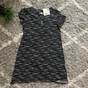 NWT striped soft dress or coverup Anne Klein Small